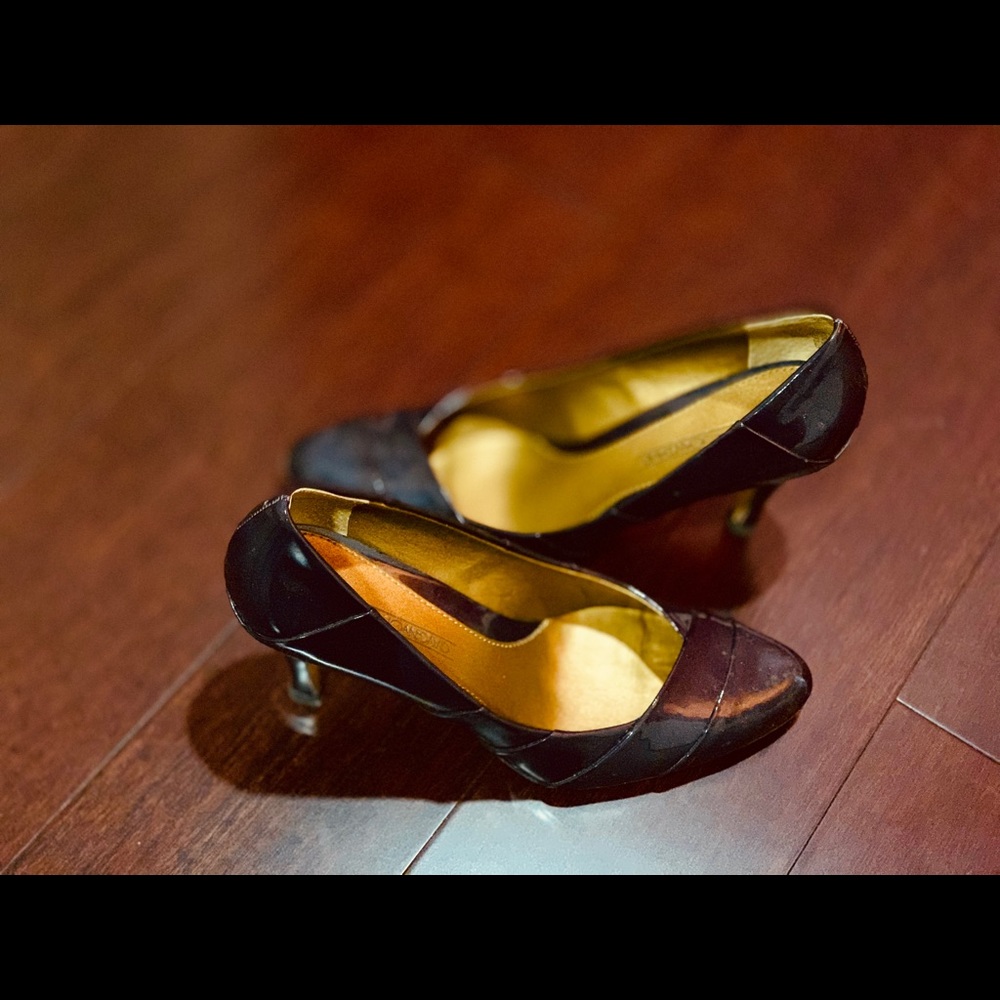 Circa Joan David deep maroon patent pointy heel